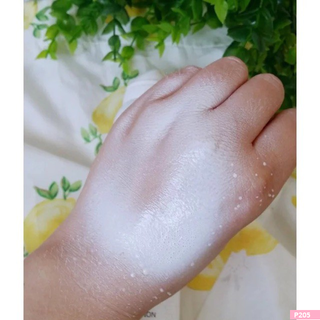 Xịt chống nắng trắng da MayCreata 150ml