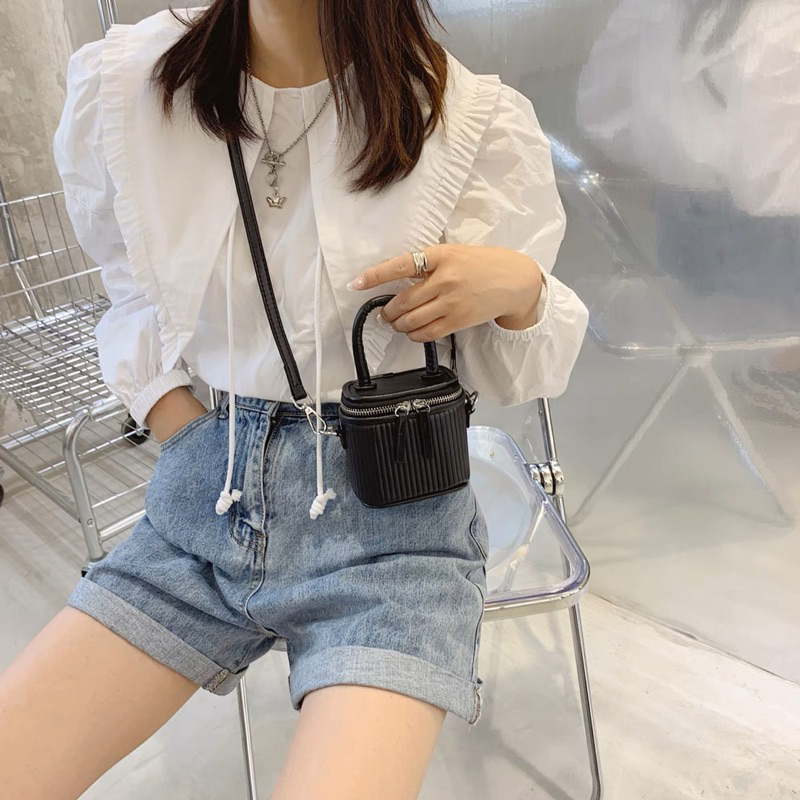 TÚI ĐEO CHÉO MINI VUÔNG XẾP LY QUAI NHĂN