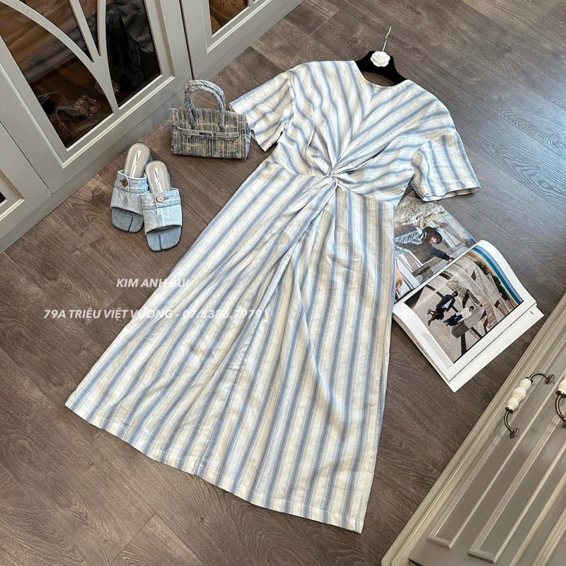 Váy xuông cộc tay dúm eo hoạ tiết kẻ xanh