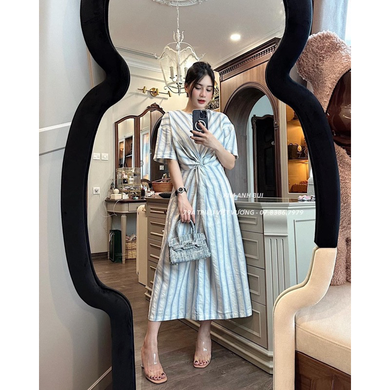 Váy xuông cộc tay dúm eo hoạ tiết kẻ xanh