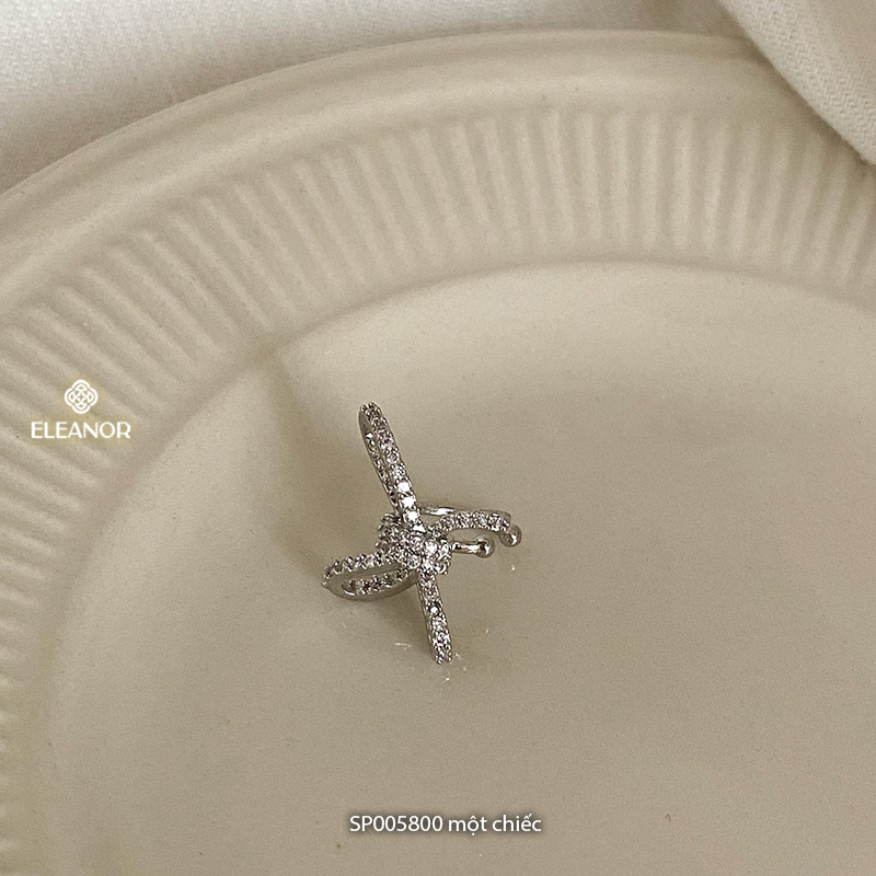 Bông tai nữ gắn vành Eleanor Accessories hình nơ đính đá phụ kiện trang sức 5800 (một chiếc)