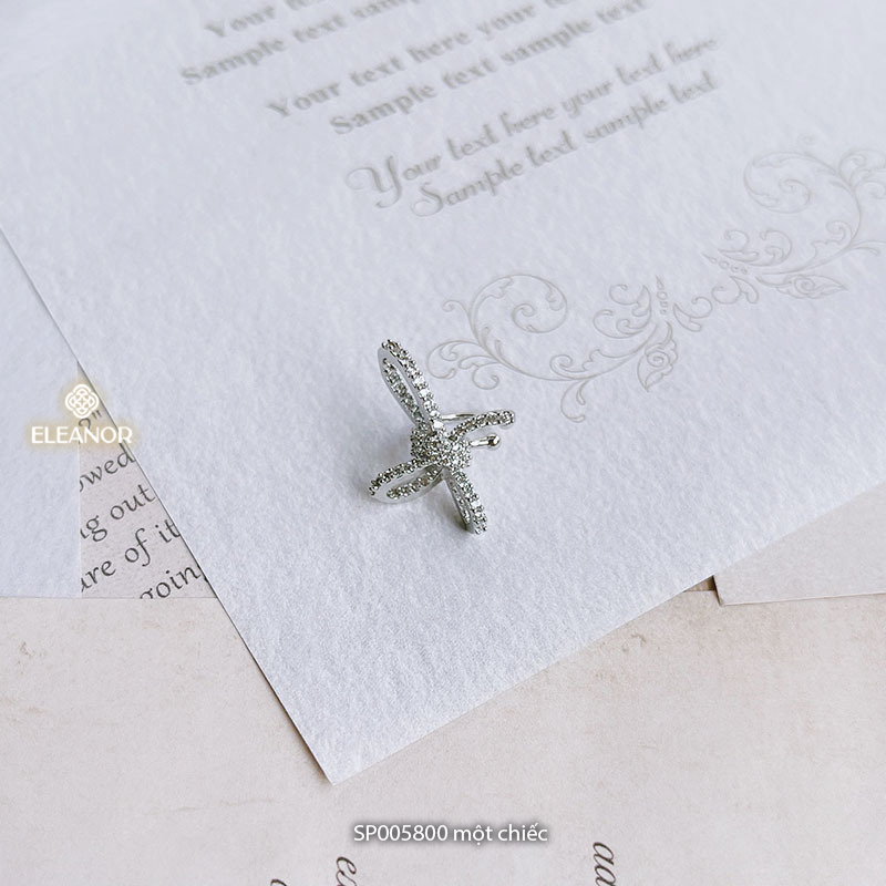 Bông tai nữ gắn vành Eleanor Accessories hình nơ đính đá phụ kiện trang sức 5800 (một chiếc)