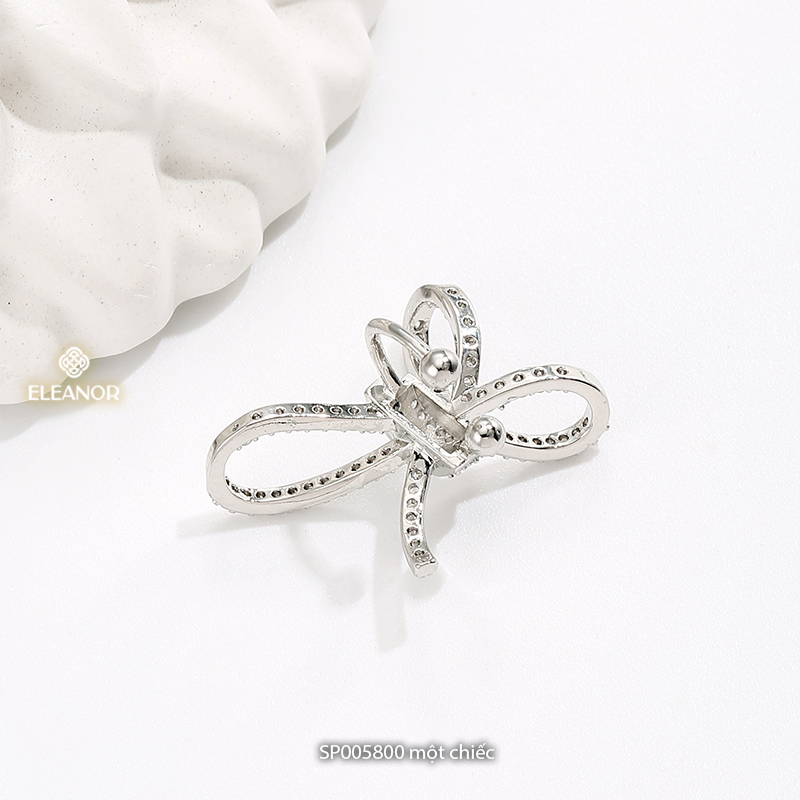 Bông tai nữ gắn vành Eleanor Accessories hình nơ đính đá phụ kiện trang sức 5800 (một chiếc)