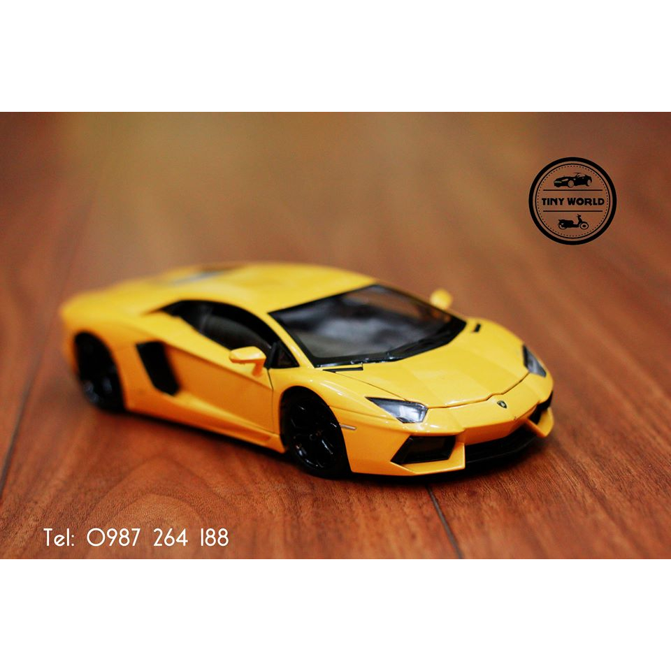 LAMBORGHINI AVENTADOR LP700-4 1:24 WELLY