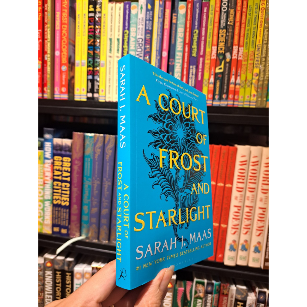 Sách - A Court of Frost and Starlight