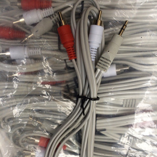 Dây audio jack 3.5mm ra 2 đầu hoa sen-1.5m