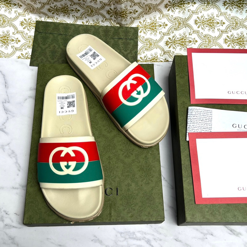 Dép lê nam quai ngang GG cao su non đúc quai sọc nâu be/ xanh đỏ logo chữ phối đế chữ 2 tầng DL26P