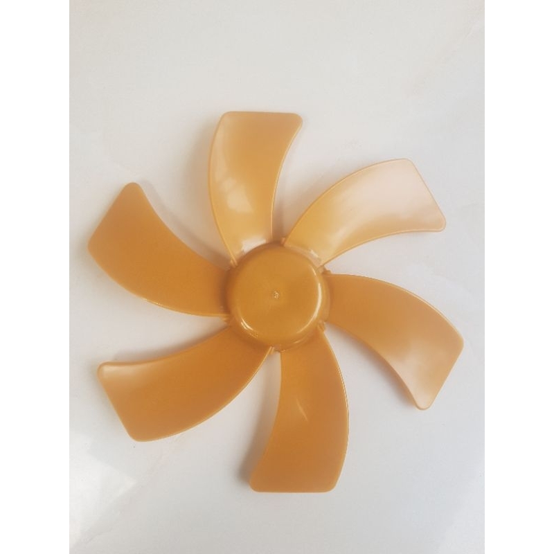 Cánh quạt 22cm trục 6mm