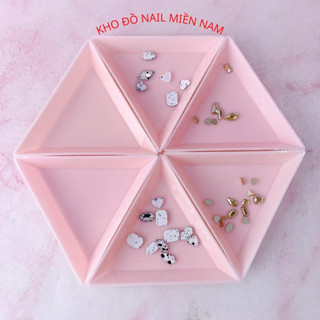 Khay nhựa tam giác đựng phụ kiện trang trí móng charm đá nail