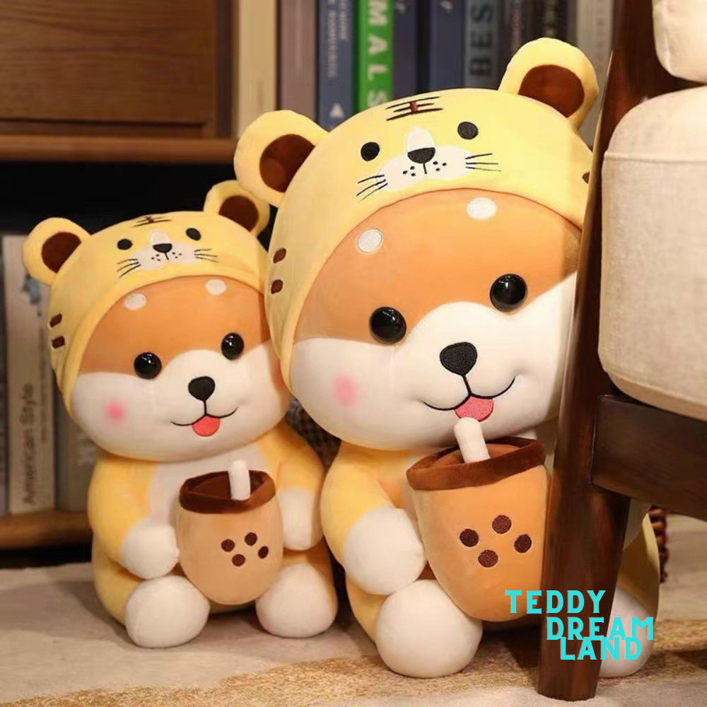 Gấu Bông Cún Shiba Vàng Mặc Áo Hút Trà Sữa Teddy Dream Land