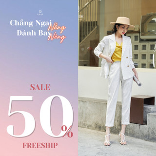 Set blazer 4 cúc ngắn kẻ trắng và quần âu kẻ trắng