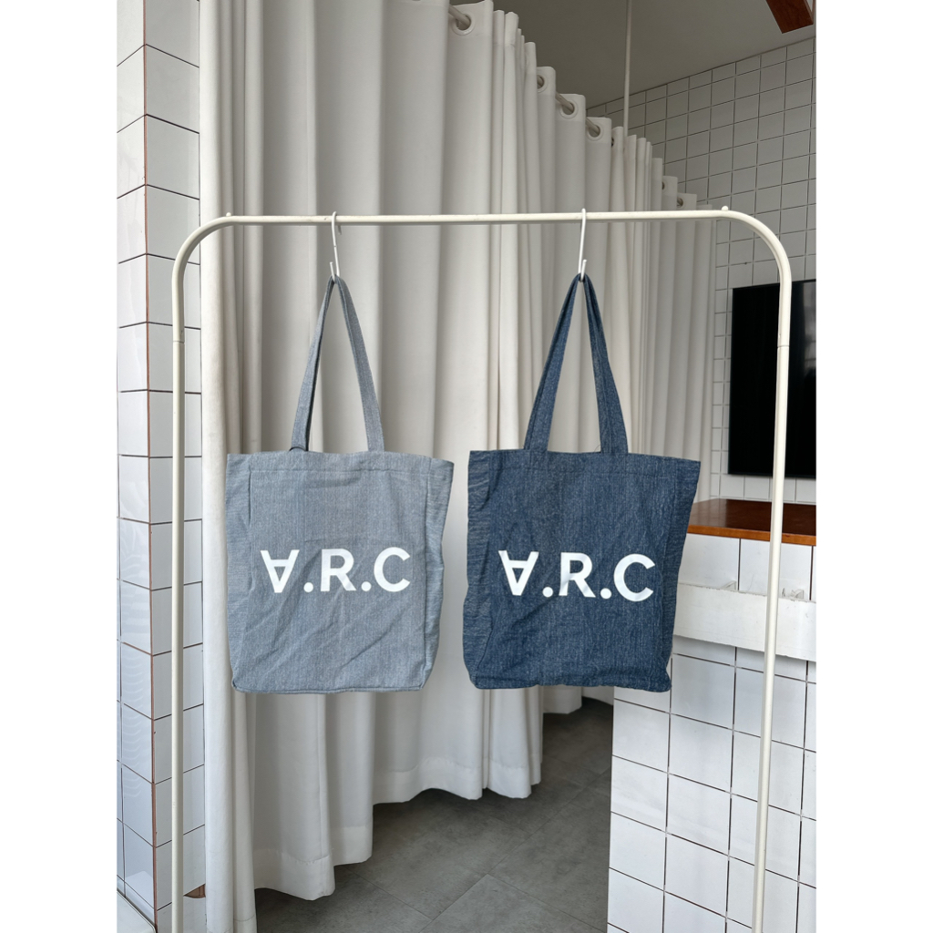 Túi tote jean đeo vai chữ ARC 30x38x8 - T402
