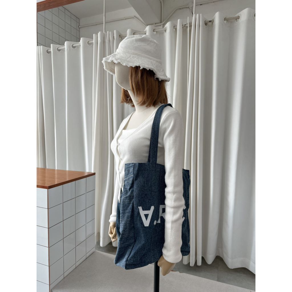 Túi tote jean đeo vai chữ ARC 30x38x8 - T402