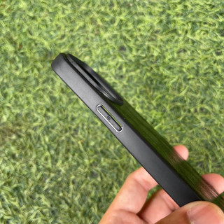 Ốp Lưng iPhone 13 Pro Da Đen Trơn Đơn Giản Cao Cấp KST Design