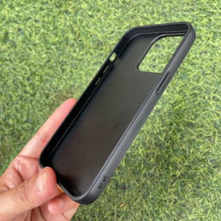 Ốp Lưng iPhone 13 Pro Da Đen Trơn Đơn Giản Cao Cấp KST Design