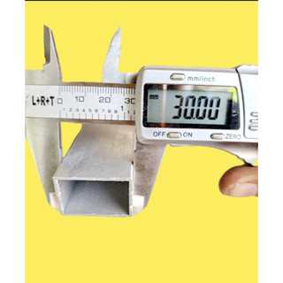 Vatlieu3s nhôm hộp 20 x 30 x dầy 1.2 mm / nhôm chất - bề mặt nhôm mộc / dài 1 m + 1 m 50 + 2 m .