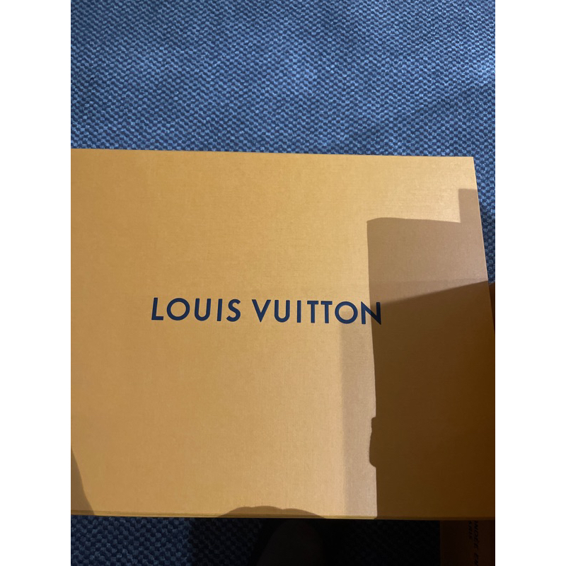 Hộp Nam Châm Đựng Vali Các Hãng, Hộp LV Nam Châm