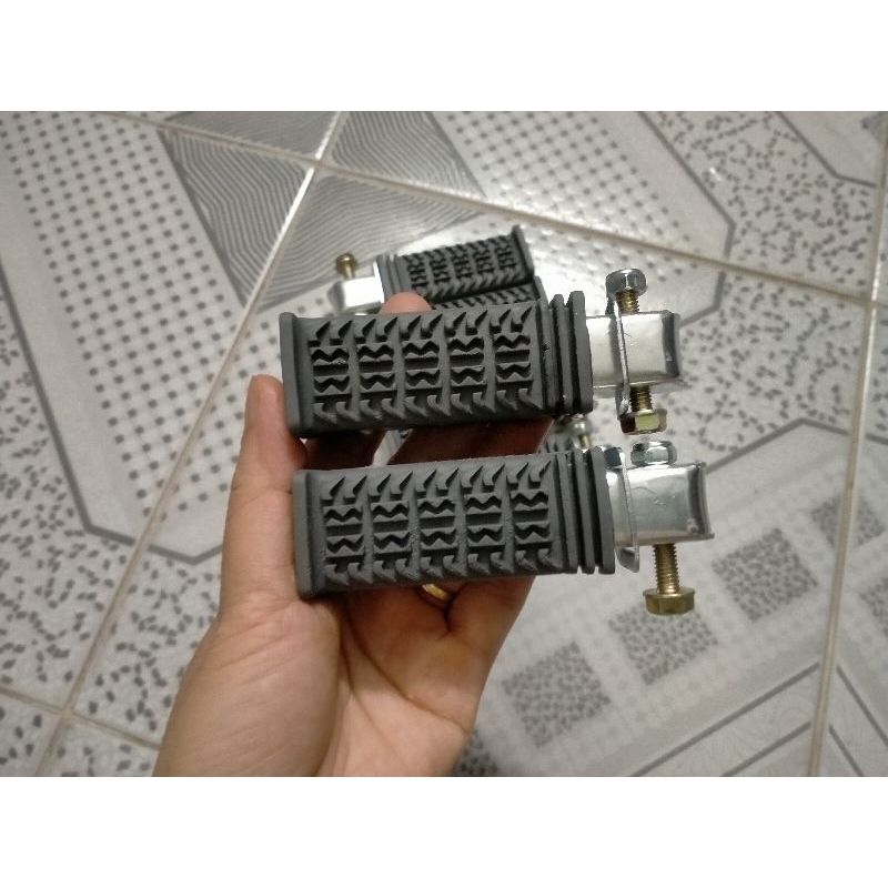 ĐỂ CHÂN SAU XE ĐẠP