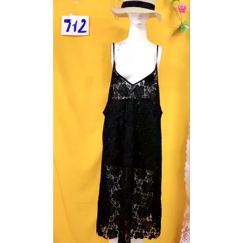 đầm ren cổ yếm xuyên thấu. S712