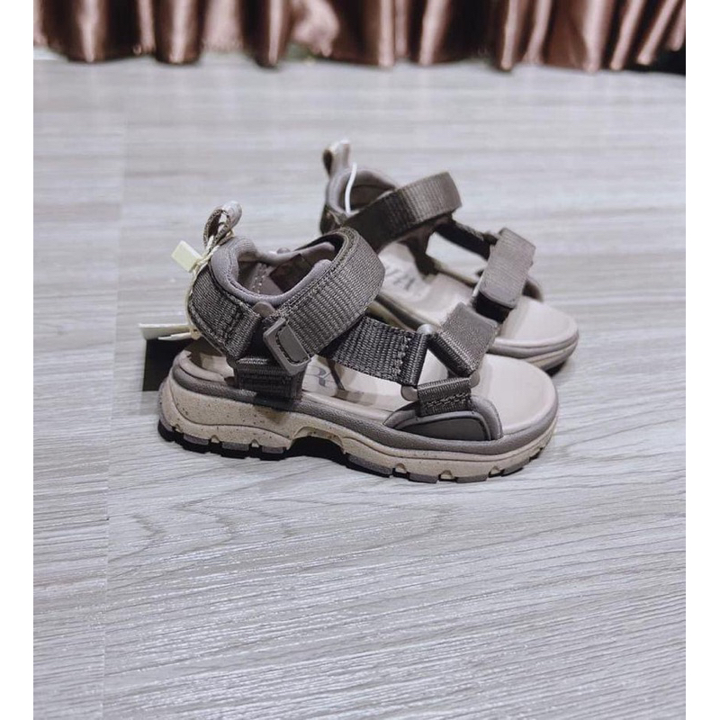 Sandal Zara bé trai