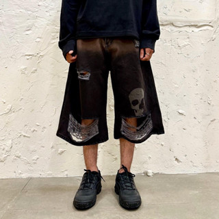 #roiworkshop Quần Short Nam Nữ Ống Rộng "SKL Distressed Denim Shorts"