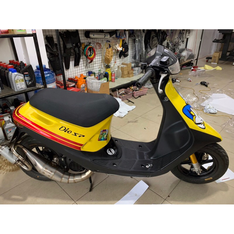 Tem rời Dio xe vàng phối tem hoạt hình cực đẹp.