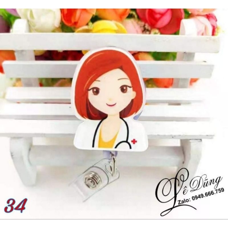 Móc đeo thẻ tên ngành Y. .