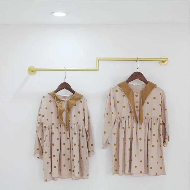 Thanh treo trang trí, thanh treo quần áo. Chất liệu: Sắt + Sơn tĩnh điện