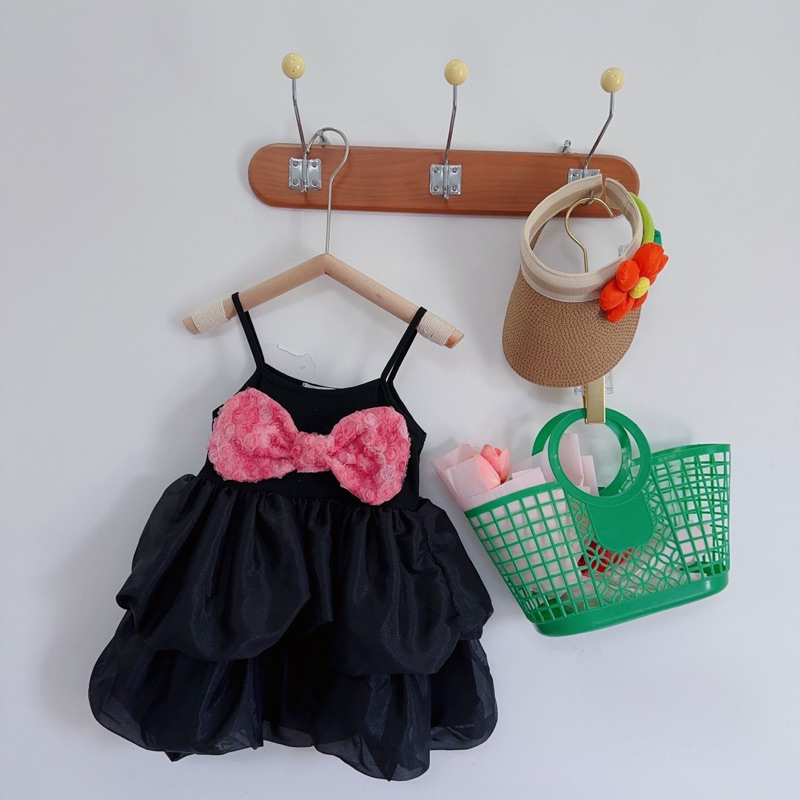 Váy đầm đen nơ hồng cho bé gái 10-28kg