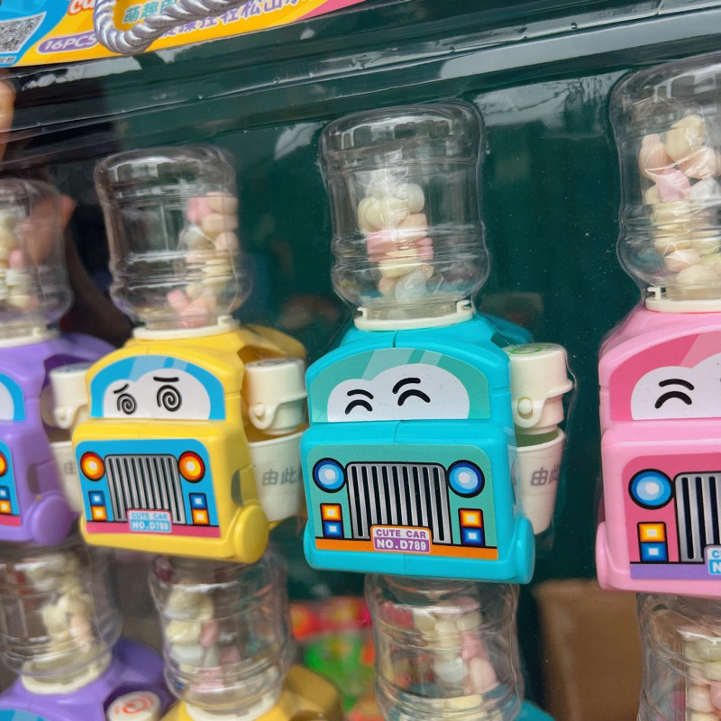 Sỉ vỉ 16 lọ bắn kẹo hình xe chở nước đáng yêu