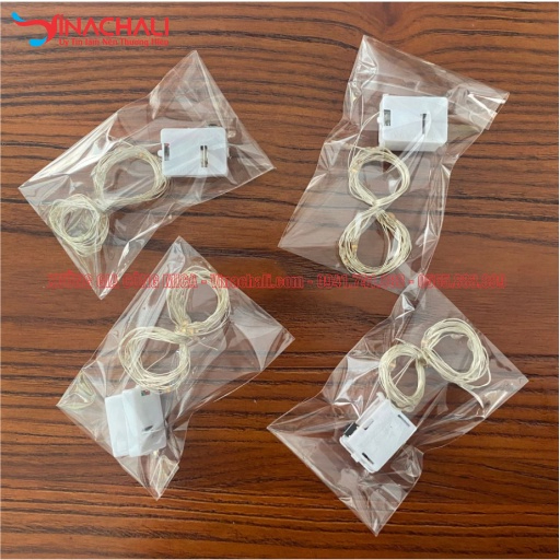 Hộp Mica Trưng Bày Mô Hình Anime, Lego, Xe Mô Hình, Đồ Chơi Trong Suốt - Đế Gỗ - Nhiều Tầng - Tặng Kèm LED Trang Trí