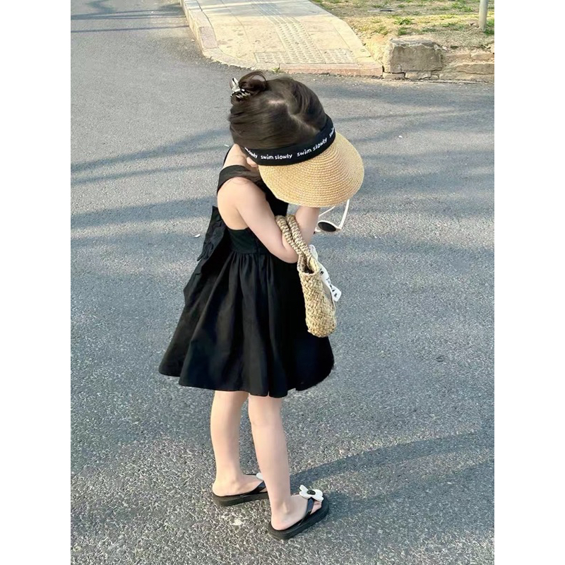 Váy đầm đen chéo lưng cho bé gái 10-22kg