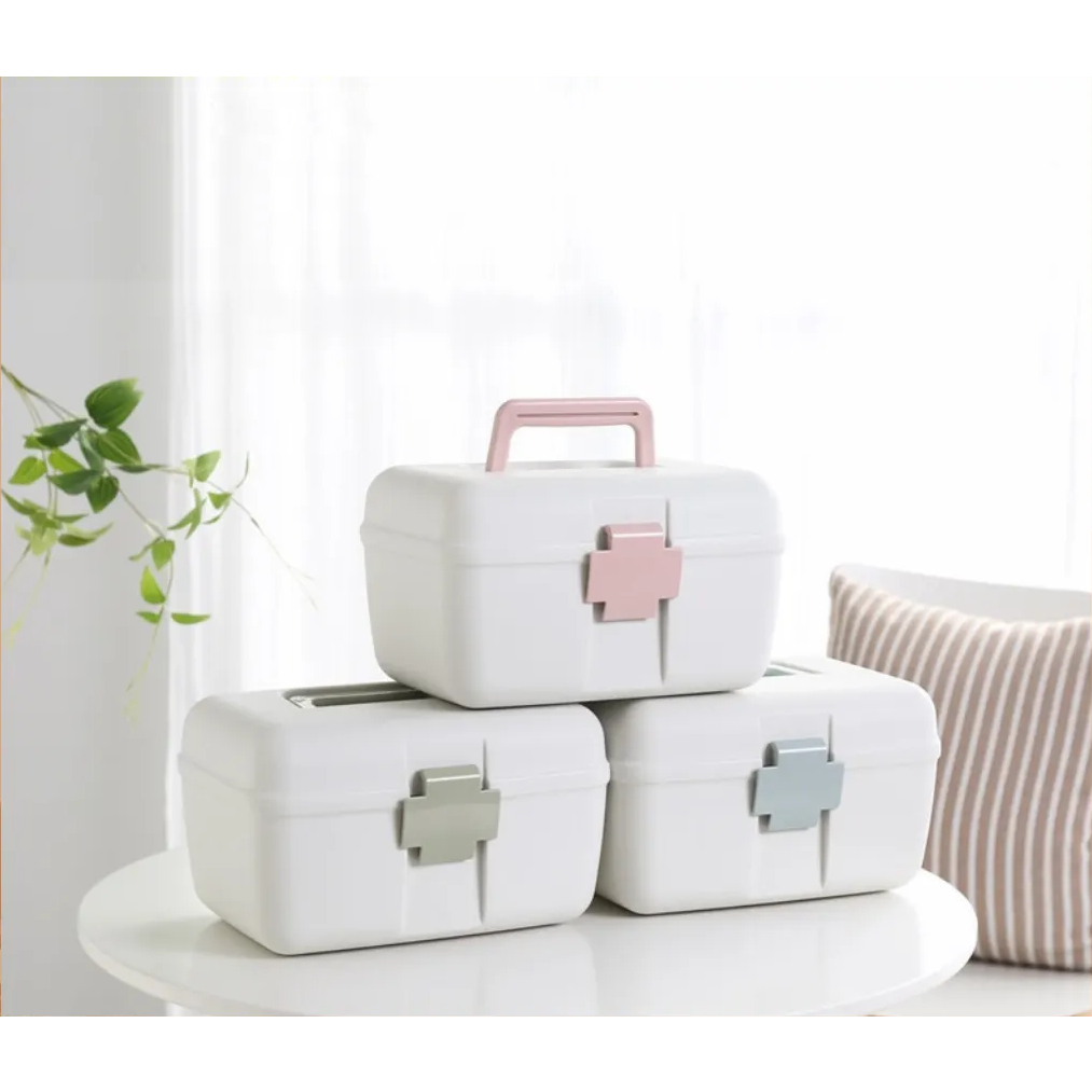 Hộp đựng thuốc gia đình có quai xách, thiết kế 2 tầng chia ngăn tiện lợi, chất liệu nhựa đảm bảo tiêu chuẩn y tế