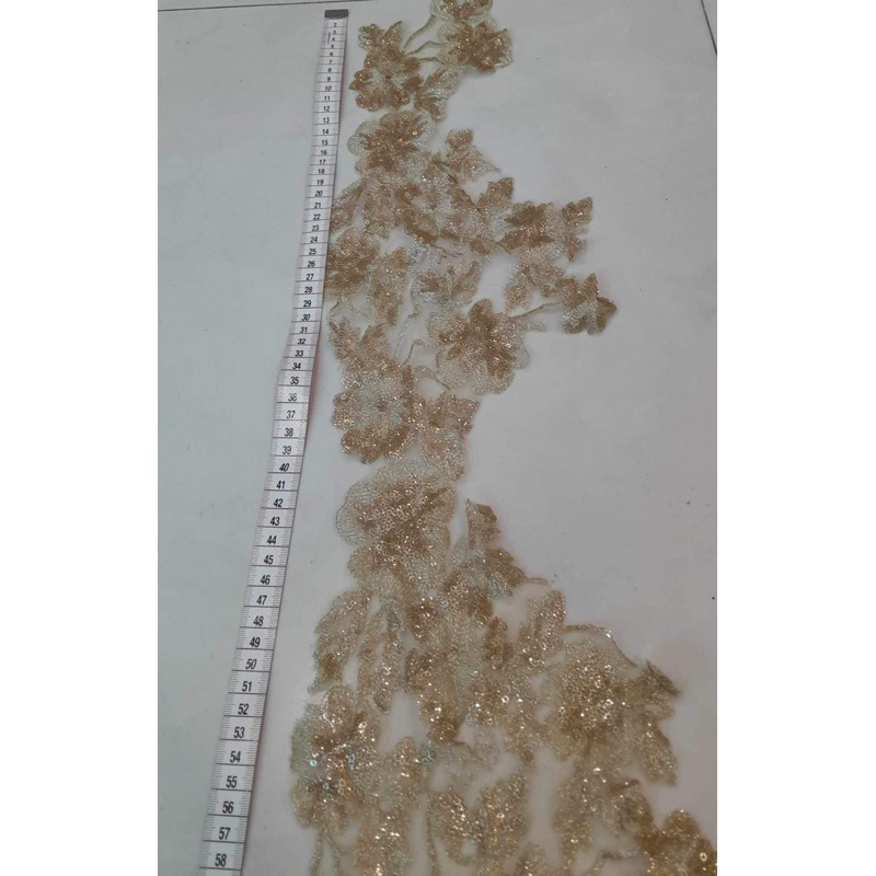 Ren vàng đồng có đính kim sa sáng