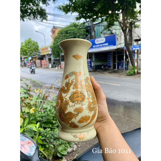 Lọ hoa men vàng kim
