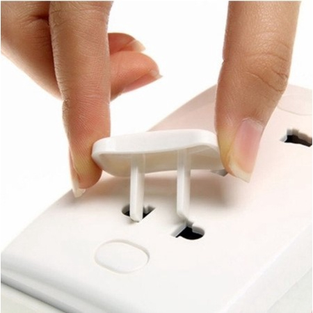 Nút Bịt Ổ Điện An Toàn Cho Bé Chống Giật Hình Gấu Cute ( Miếng Che Ổ Cắm Điện Bằng Nhựa Chống Cháy Chịu Nhiệt Cao )