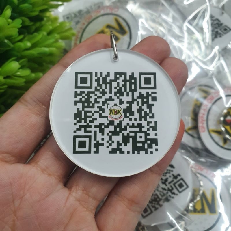 Móc khóa quét mã QR, in mã QR ngân hàng, thông tin theo yêu cầu