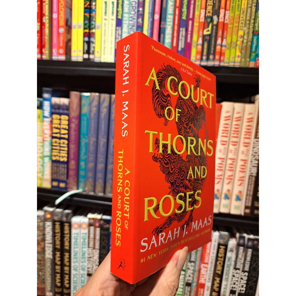 Sách - A Court of Thorns and Roses