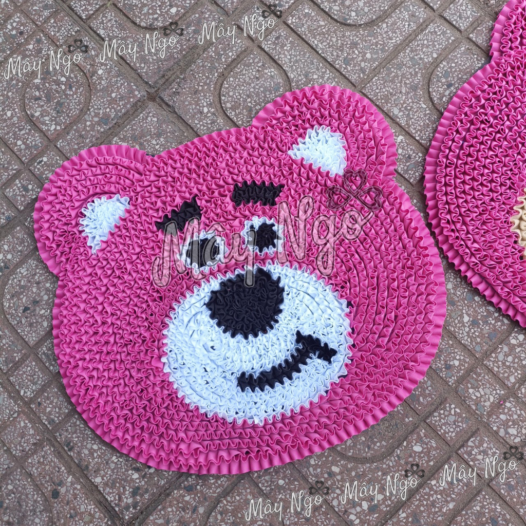 Thảm lau chân mặt gấu dâu lotso