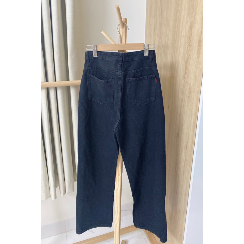 Quần jean ông xuông lung cao