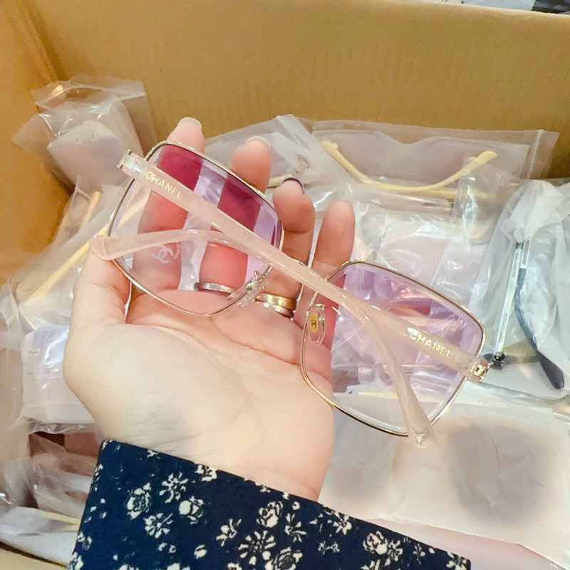 Kính Vuông V10 Chà Neo Chữ X Màu Hồng Baby Đáng Yêu Hot Hit