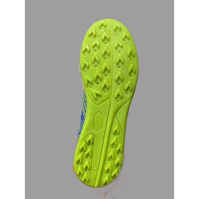 Giầy đá bóng, bé trai