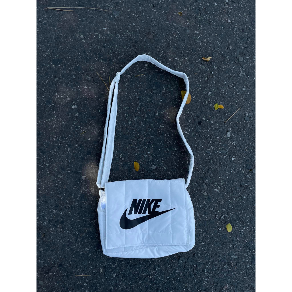 Túi đeo chéo Nike