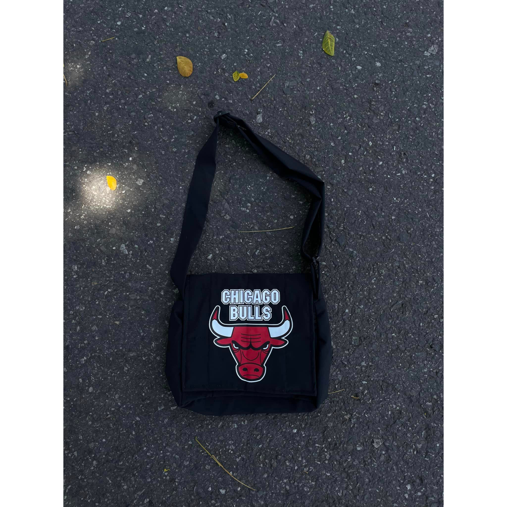 Túi Phao Đeo Chéo Chicago Bull