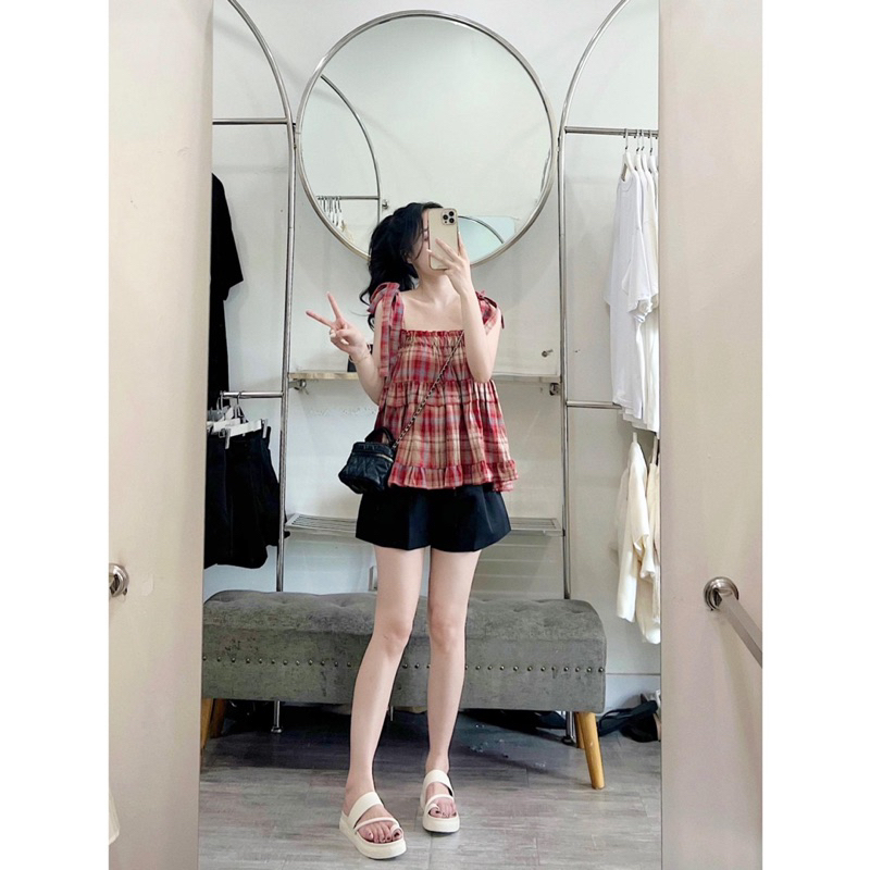 Áo hai dây buộc nơ vai kẻ caro đỏ bèo tầng phong cách vintage tiểu thư xinh xắn đi biển
