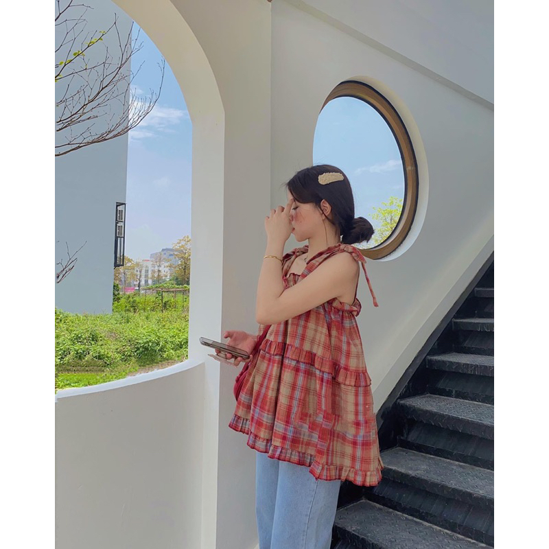 Áo hai dây buộc nơ vai kẻ caro đỏ bèo tầng phong cách vintage tiểu thư xinh xắn đi biển