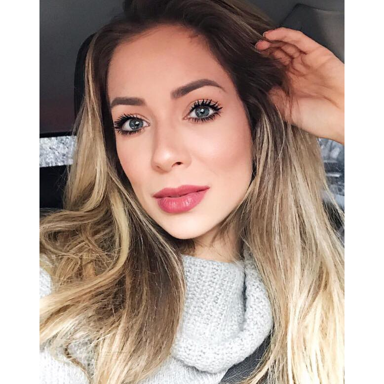 SON DIOR TATTOO 421,541,561,771,351 bền màu, căng mọng môi