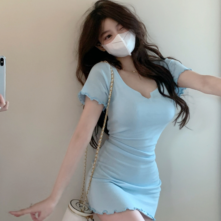 Đầm Body Ngắn Chân Váy Cuốn Biên Cổ Khoét Hình Chuông Nhỏ Đáng Yêu Freesize -D39