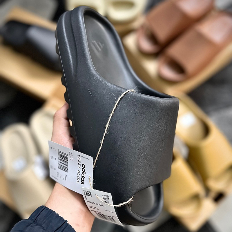 Dép Slide 'Black' 2022 FZ5897 Màu Đen Da Vân Nhám | Dép Giày Size Lớn Big Size Nam