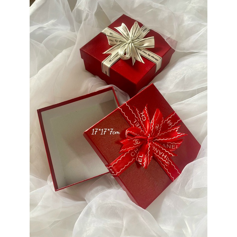 Hộp quà tặng kèm nơ - giấy rơm cao cấp 17*17*7cm